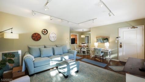 58 Sandra Circle Westfield NJ 07090
