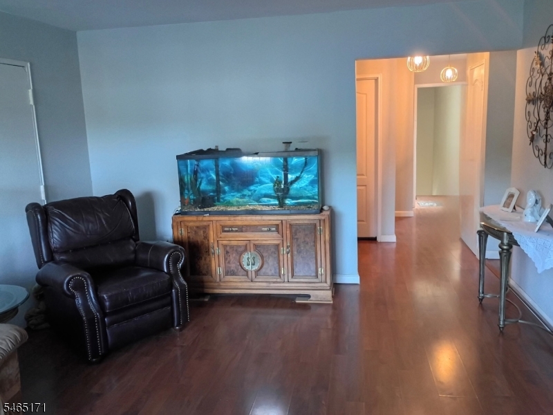 6 Lake Avenue East Brunswick NJ 08816