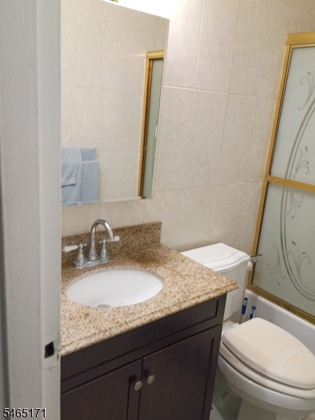 6 Lake Avenue East Brunswick NJ 08816