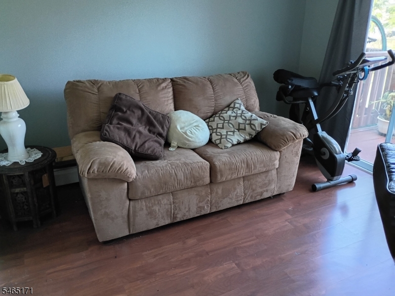 6 Lake Avenue East Brunswick NJ 08816