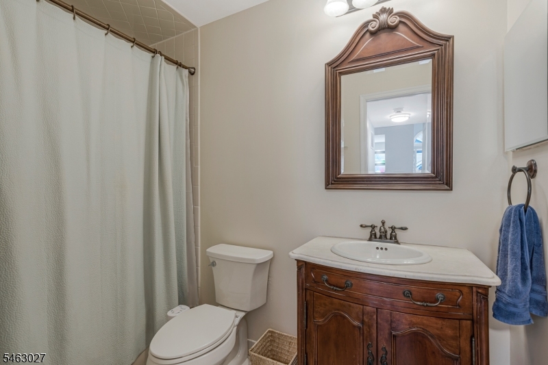 90 Birchwood Road Bedminster NJ 07921