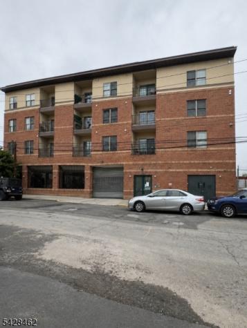 15 Tichenor Lane Newark NJ 07114