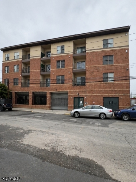 15 Tichenor Lane Newark NJ 07114