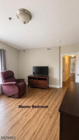 15 Tichenor Lane Newark NJ 07114
