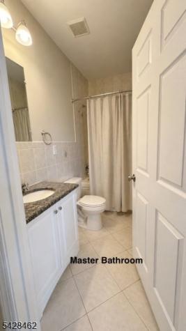 15 Tichenor Lane Newark NJ 07114