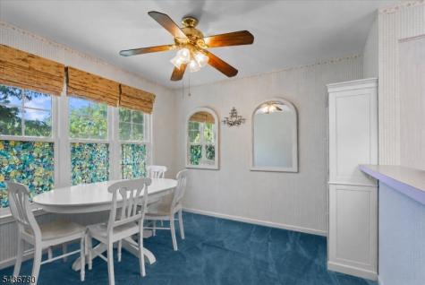 22 Willow Ci Hamburg NJ 07419