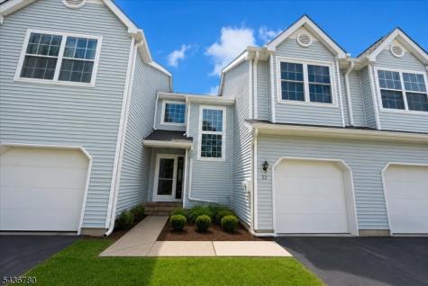 22 Willow Ci Hamburg NJ 07419