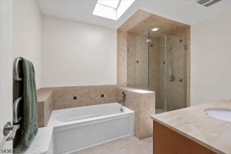 22 Willow Ci Hamburg NJ 07419