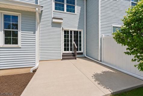 22 Willow Ci Hamburg NJ 07419