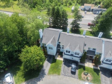 22 Willow Ci Hamburg NJ 07419