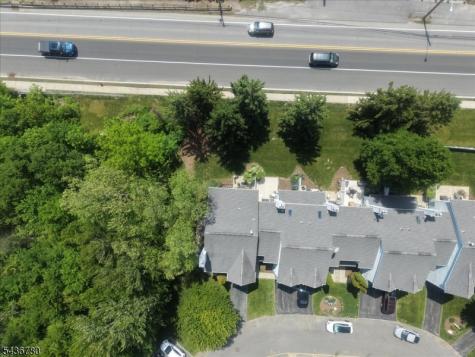 22 Willow Ci Hamburg NJ 07419
