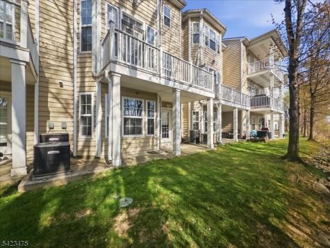 41 Creekside Court Secaucus NJ 07094
