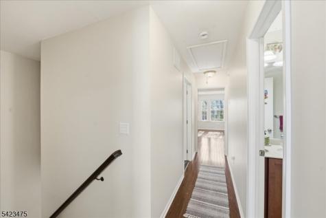 41 Creekside Court Secaucus NJ 07094