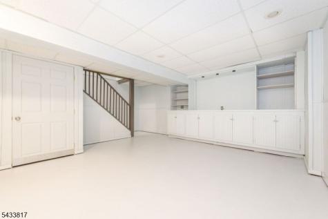 131 Mcpeek Road Andover NJ 07848