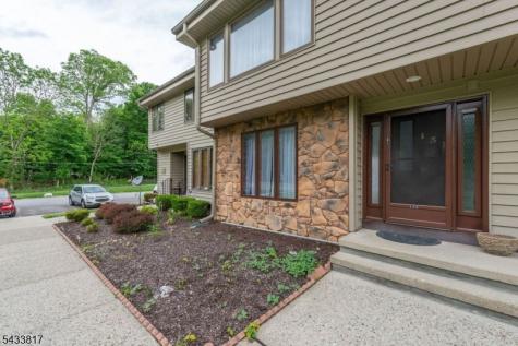 131 Mcpeek Road Andover NJ 07848