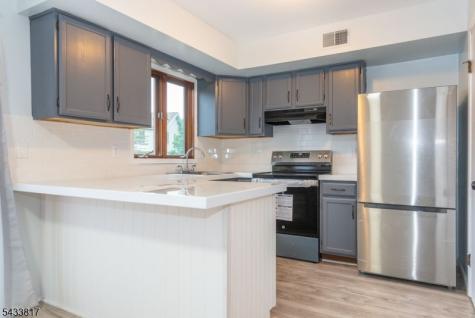 131 Mcpeek Road Andover NJ 07848