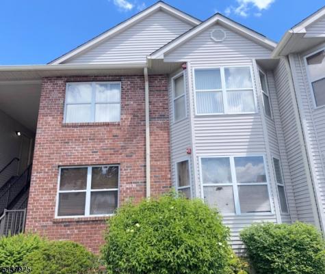 17 Millie Lane East Hanover NJ 07936