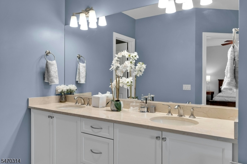 18 Howland Terrace Morris NJ 07960