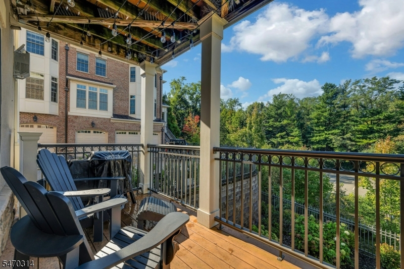 18 Howland Terrace Morris NJ 07960