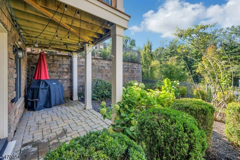 18 Howland Terrace Morris NJ 07960