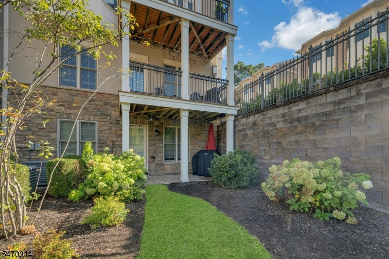 18 Howland Terrace Morris NJ 07960