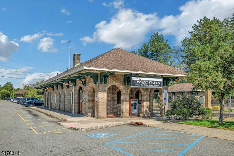 18 Howland Terrace Morris NJ 07960