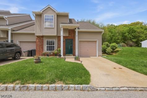 64 Cambridge Oxford NJ 07863