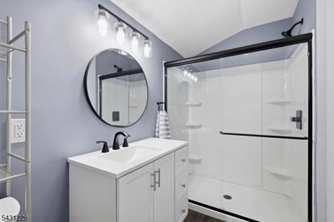 64 Cambridge Oxford NJ 07863