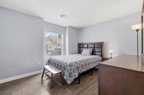 64 Cambridge Oxford NJ 07863