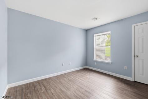 64 Cambridge Oxford NJ 07863