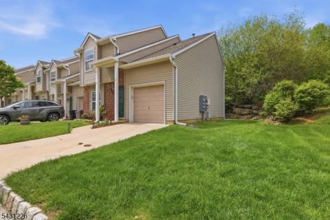 64 Cambridge Oxford NJ 07863