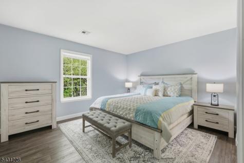 64 Cambridge Oxford NJ 07863