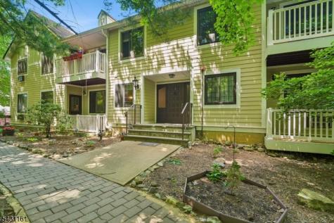 18 B Foxwood Dr Unit B Morris Plains NJ 07950