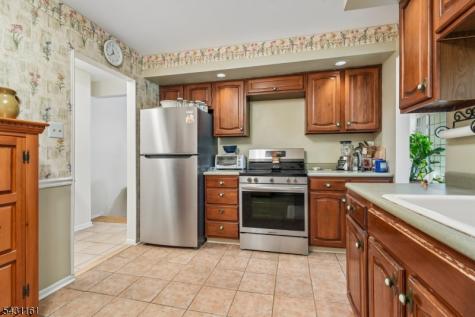 18 B Foxwood Dr Unit B Morris Plains NJ 07950