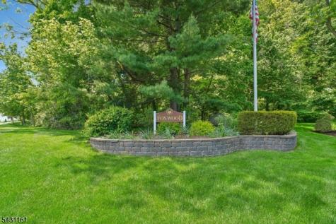 18 B Foxwood Dr Unit B Morris Plains NJ 07950