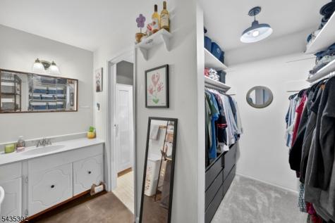 808 Eves Drive Hillsborough NJ 08844