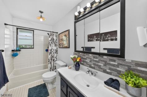 808 Eves Drive Hillsborough NJ 08844