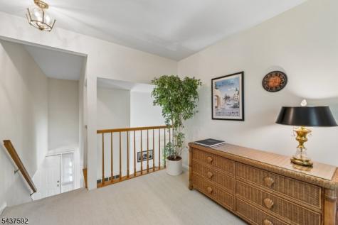 8 Gelsey Lane Bernards NJ 07920