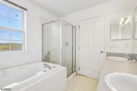 2501 Vantage Court Denville NJ 07834