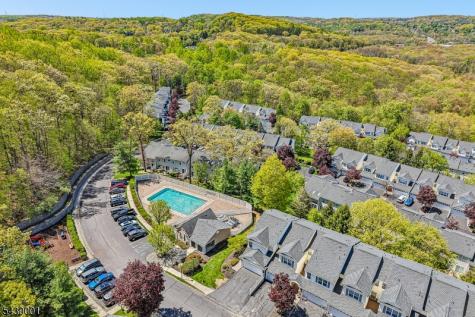 2501 Vantage Court Denville NJ 07834