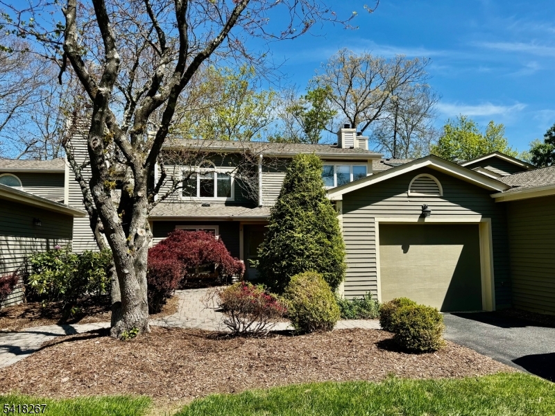 25 Stone Row Lane Jefferson NJ 07438