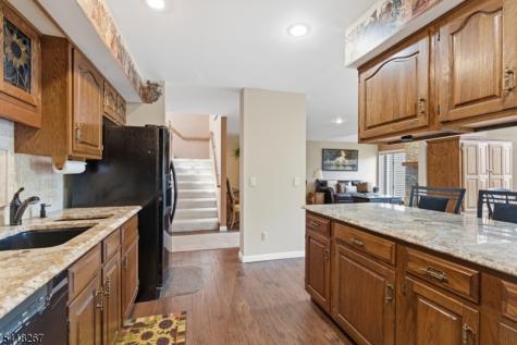 25 Stone Row Lane Jefferson NJ 07438