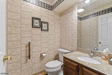 25 Stone Row Lane Jefferson NJ 07438