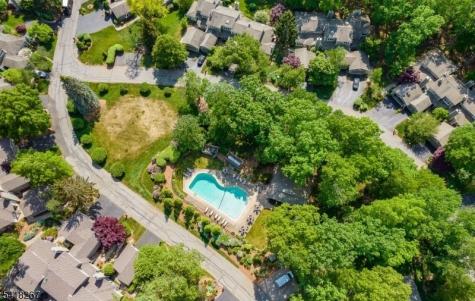 25 Stone Row Lane Jefferson NJ 07438