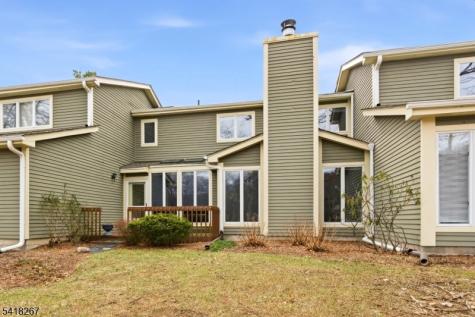 25 Stone Row Lane Jefferson NJ 07438