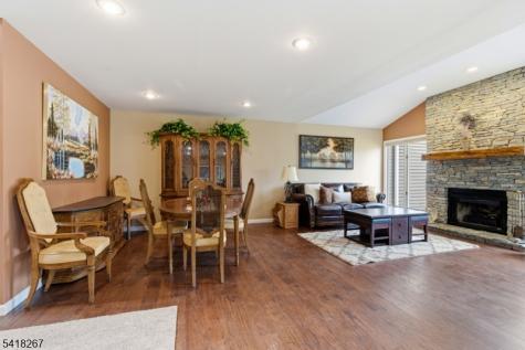 25 Stone Row Lane Jefferson NJ 07438
