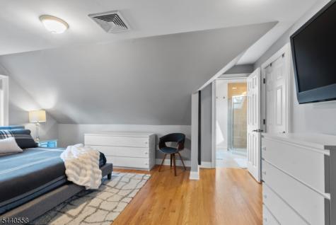 129 Claremont Avenue Montclair NJ 07042