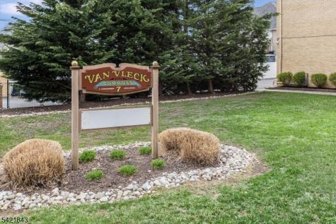7 Van Vleck Street Montclair NJ 07042