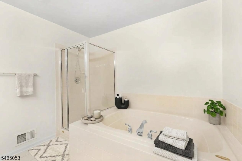 99 Warwick Road West Windsor NJ 08550