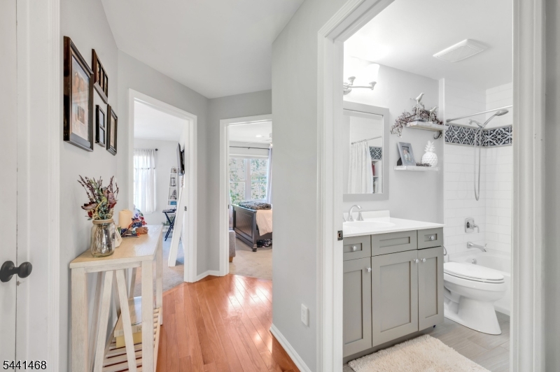20 Windham Court Raritan NJ 08822